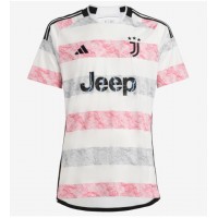 Camisa de Futebol Juventus Andrea Cambiaso #27 Equipamento Secundário 2023-24 Manga Curta